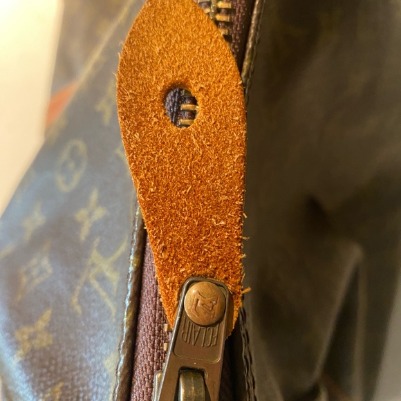Vintage Louis Vuitton Keepall 55 - Picture 15 of 16